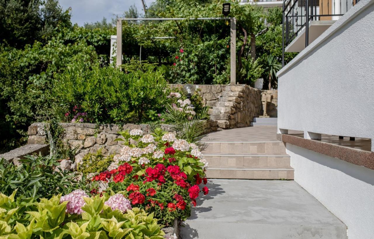 Apartments Makaus 수페타르스카 드라가 외부 사진